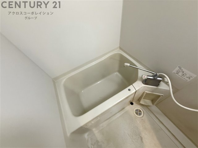 バス・シャワールーム　浴室乾燥機・追い焚き機能付きの便利な浴室です！