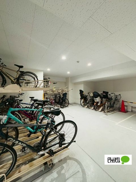 駐車場　駐輪場