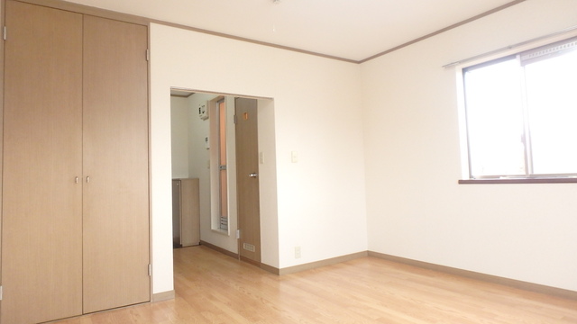 その他部屋・スペース　●８帖・洋室（別角度）