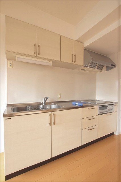 キッチン　同物件別号室
