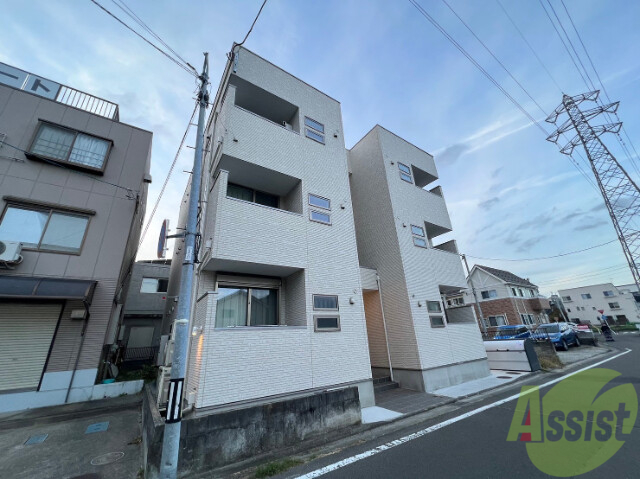 建物外観　仙台市宮城野区新田４丁目「Ｒ－ＳＭＡＲＴｋａｒｏｓ小鶴新田」