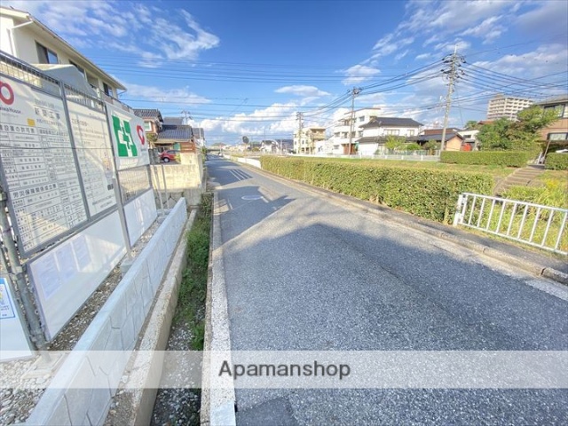 その他　前面道路（その他）まで0m