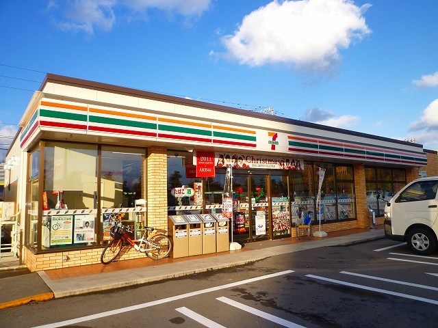 コンビニ　セブンイレブン金沢鞍月４丁目店（コンビニ）まで650m