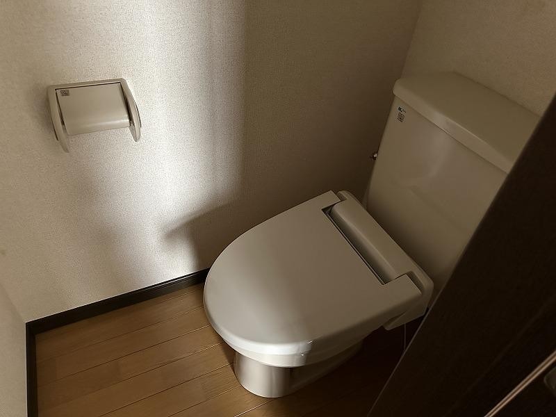 ハウスメイトIIのトイレ写真