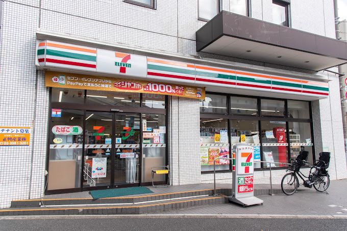 コンビニ　セブンイレブン 港区南青山7丁目中央店（コンビニ）まで86m