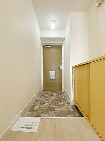 玄関　収納もある玄関です