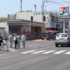 コンビニ　セブンイレブン水口綾野店（コンビニ）まで660m