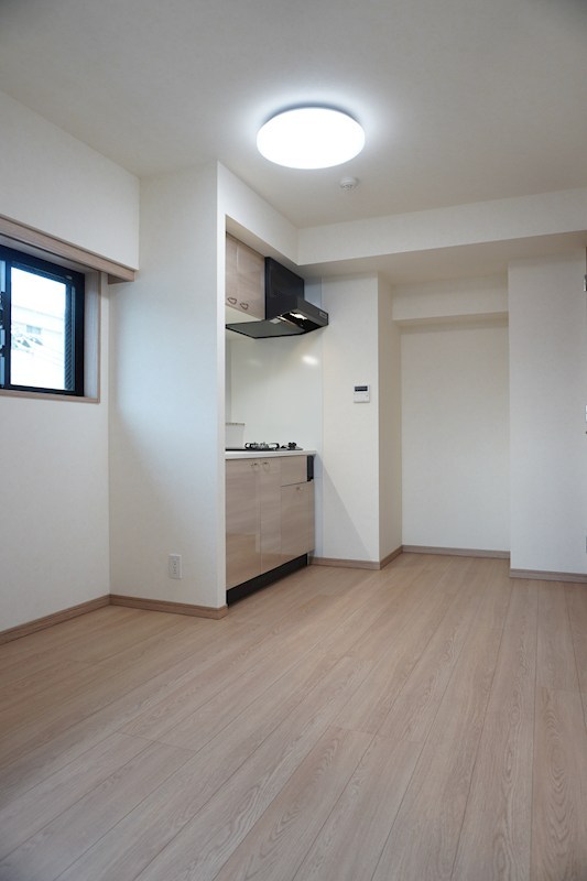 居室・リビング　☆明るい洋室☆