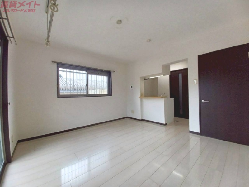 居室・リビング　※同型別部屋