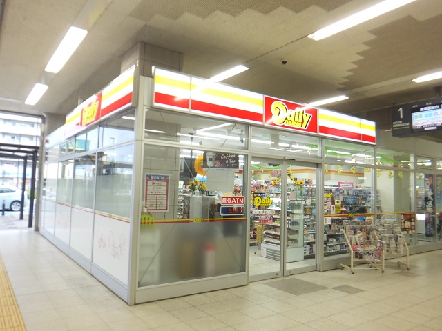 コンビニ　デイリーヤマザキ 東葉飯山満駅店（コンビニ）まで424m