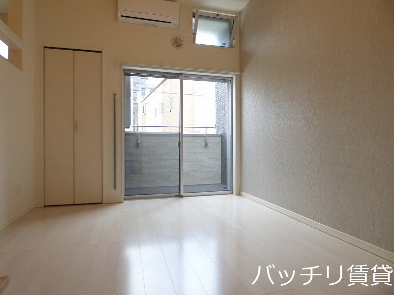 バルコニー　同型タイプの為、現状を優先致します。