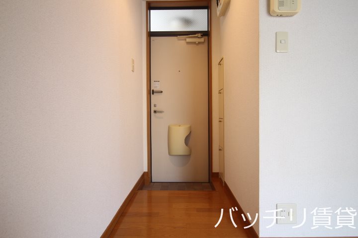 玄関　同シリーズのイメージ画像の為、現状優先