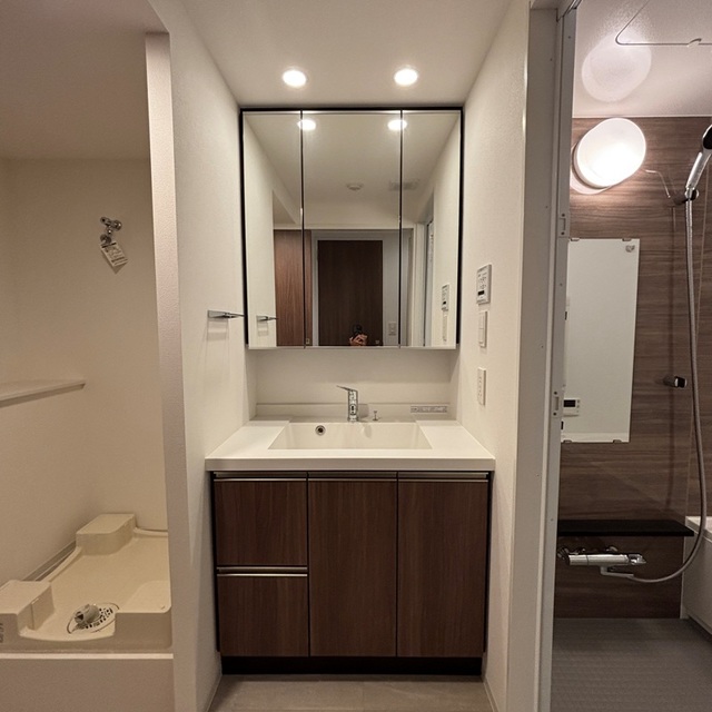 洗面設備　※写真は同タイプ住戸です。