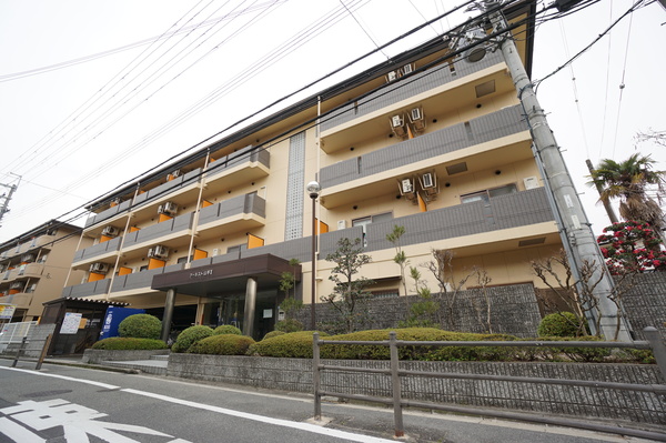 建物外観　オンライン内覧実施中