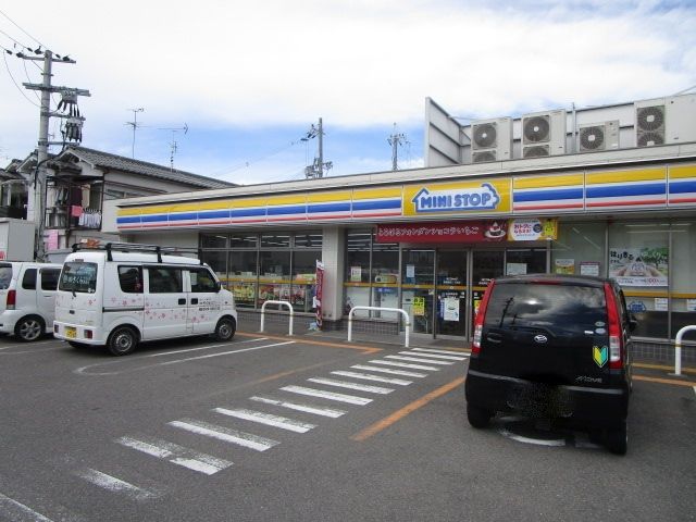 コンビニ　ミニストップ 高槻寿町１丁目店（コンビニ）まで450m