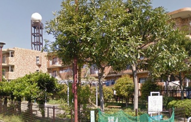 公園　砧五丁目小緑地（公園）まで617m