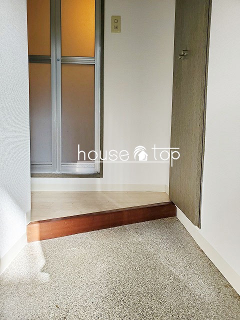 玄関　シューズボックス完備