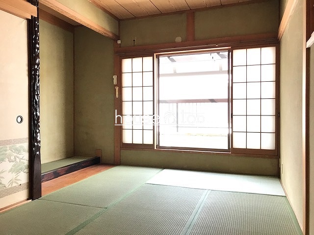 居室・リビング　●畳の表替え済みです