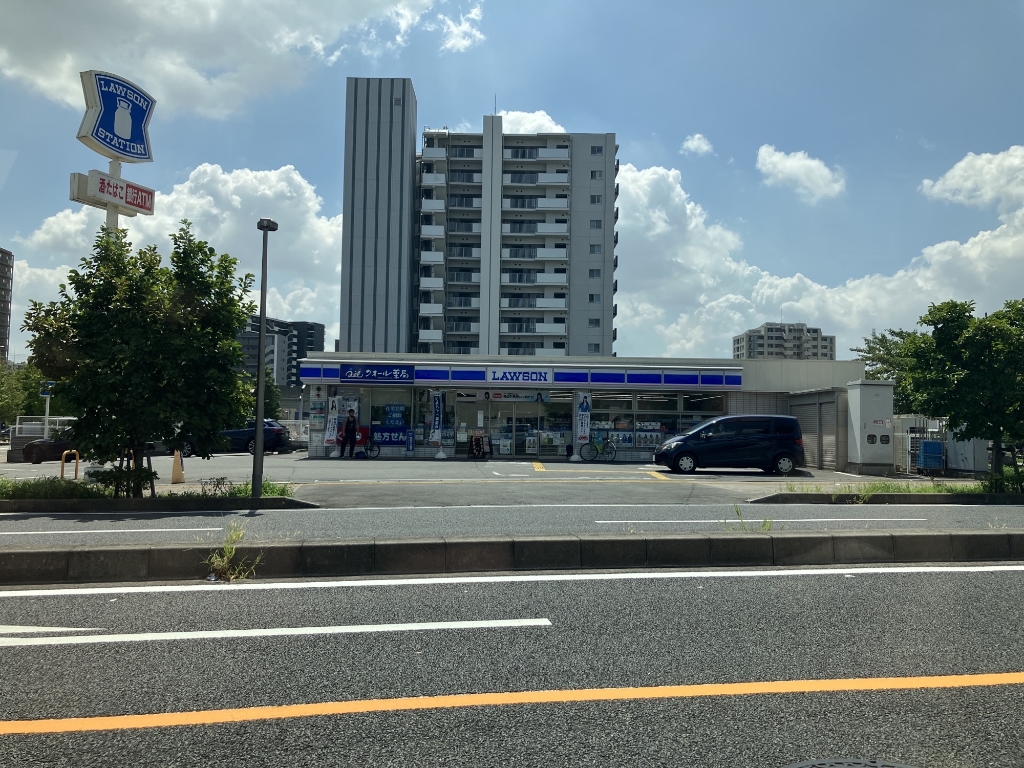 コンビニ　ローソン　三郷谷口店（コンビニ）まで1010m