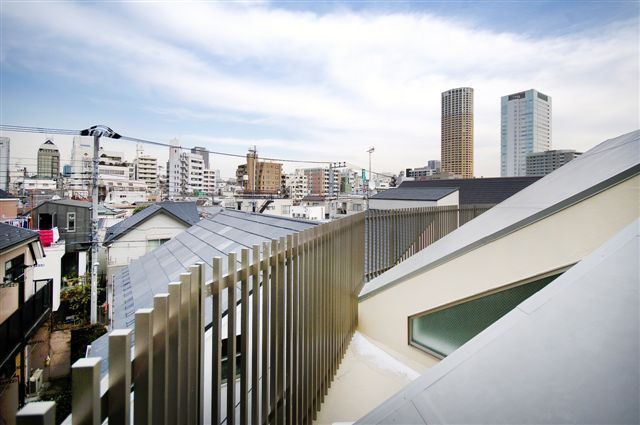 バルコニー　開放的で明るい空間を演出してくれるバルコニーです