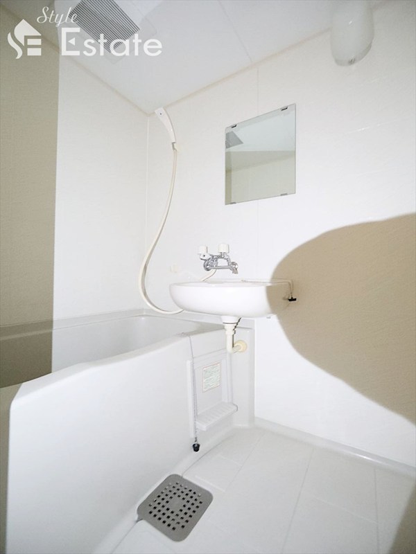 バス・シャワールーム　バスルーム