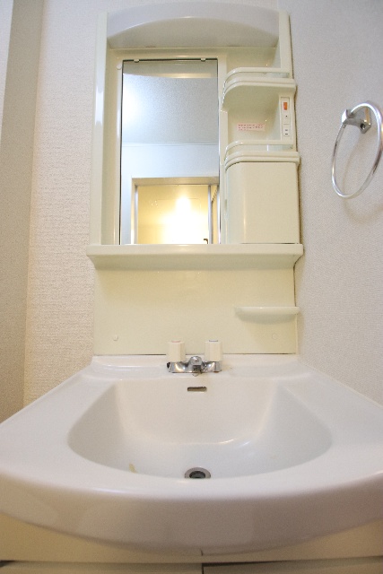 洗面設備　別室の参考写真です。※現況優先