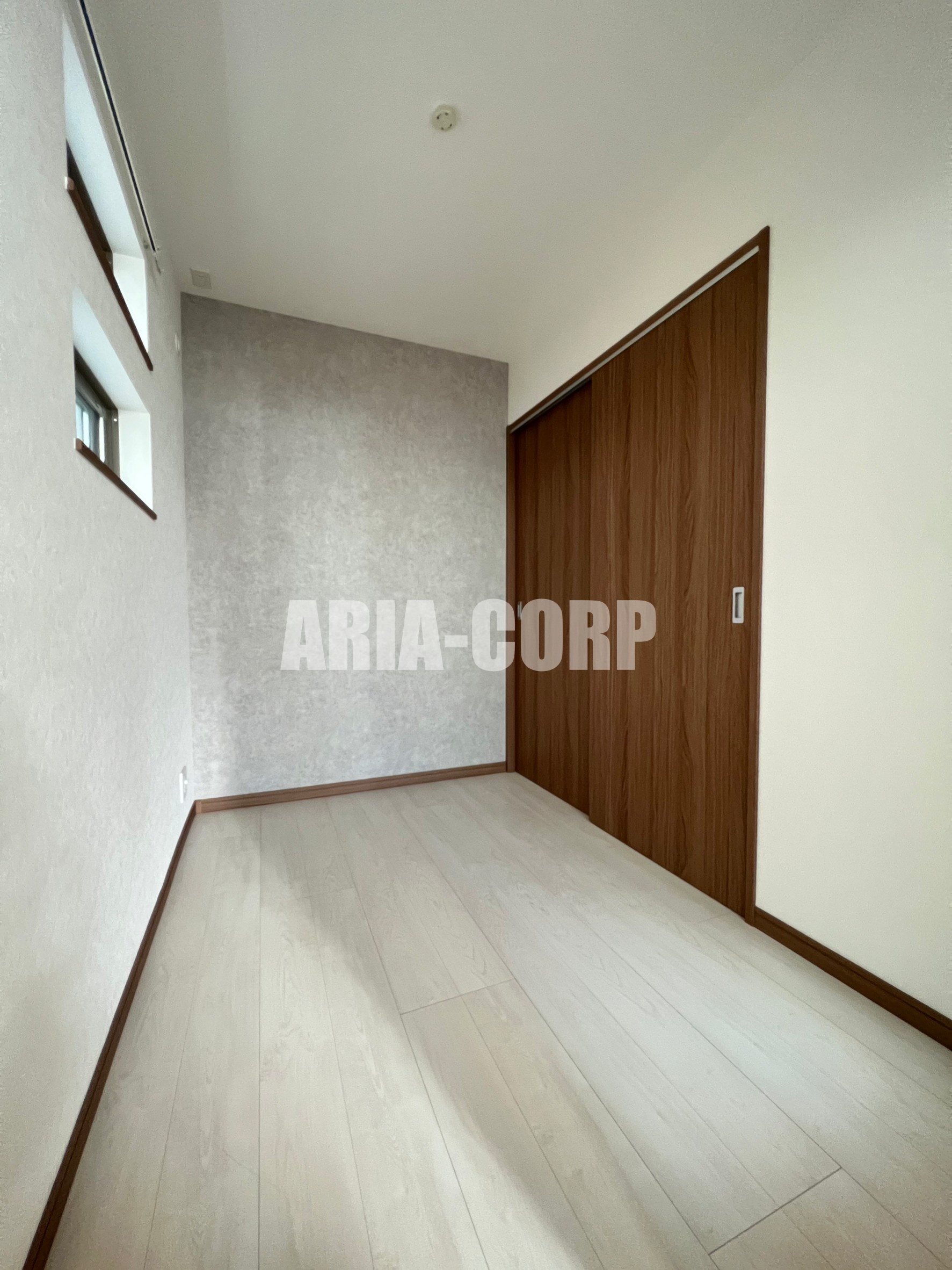 その他部屋・スペース　（同仕様）落ち着いた雰囲気の洋室です♪