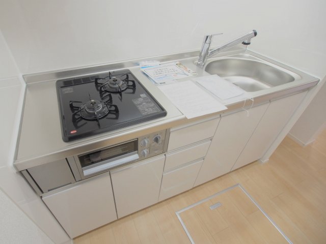 キッチン　※写真は反転タイプの別部屋のものです。