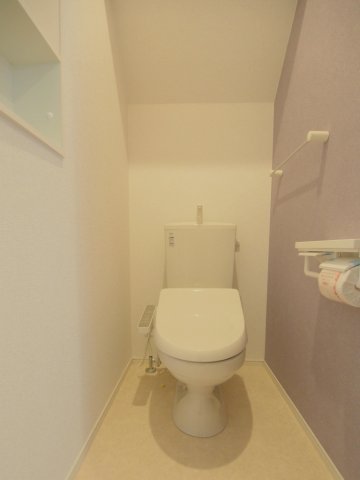 トイレ　※写真は反転タイプの別部屋のものです。