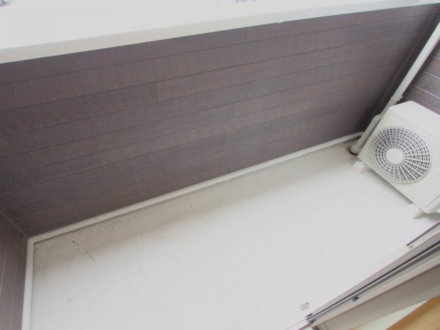 バルコニー　※写真は反転タイプの別部屋のものです。