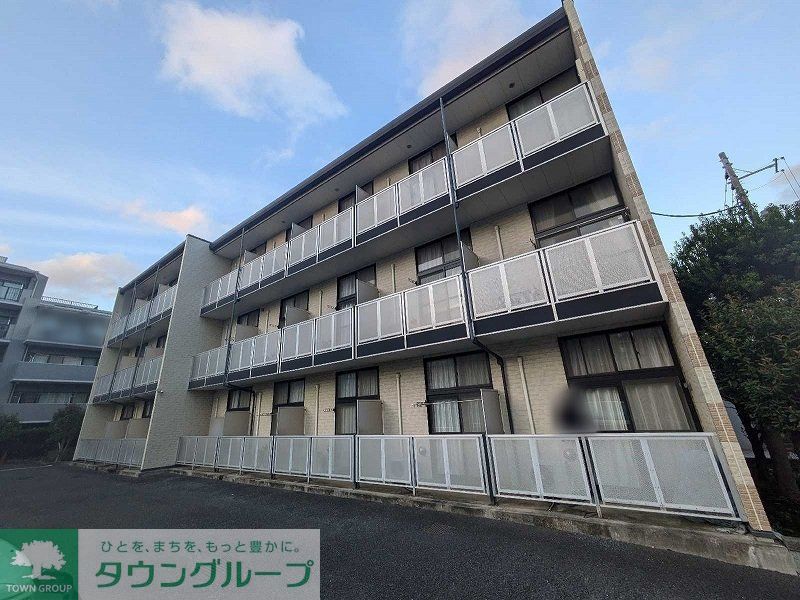 建物外観　床材は号室によって異なります
