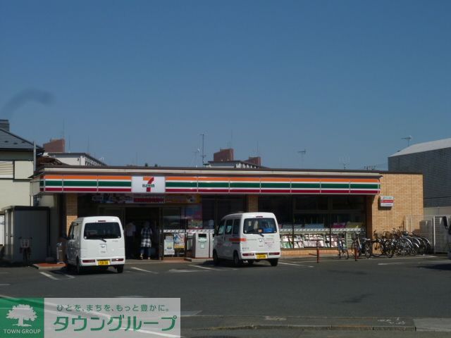 コンビニ　セブンイレブン狛江西野川4丁目店（コンビニ）まで30m