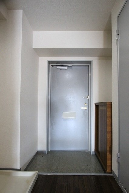 玄関　同物件別号室のものです。
