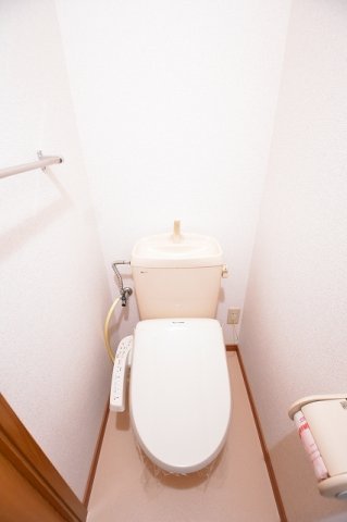 トイレ　ゆったりとした空間のトイレです