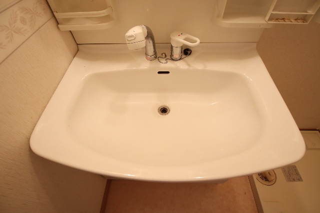 洗面設備　※別号室の参考写真です