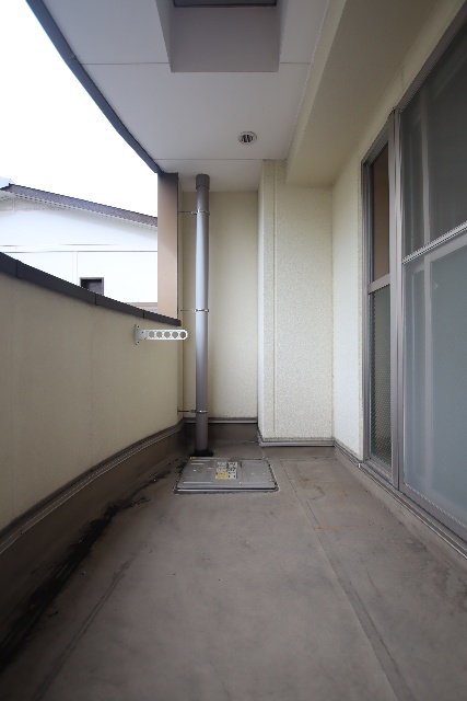 バルコニー　※別号室の参考写真です