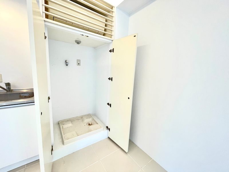 洗面設備　別号室・参考写真（実際のお部屋とは異なります）