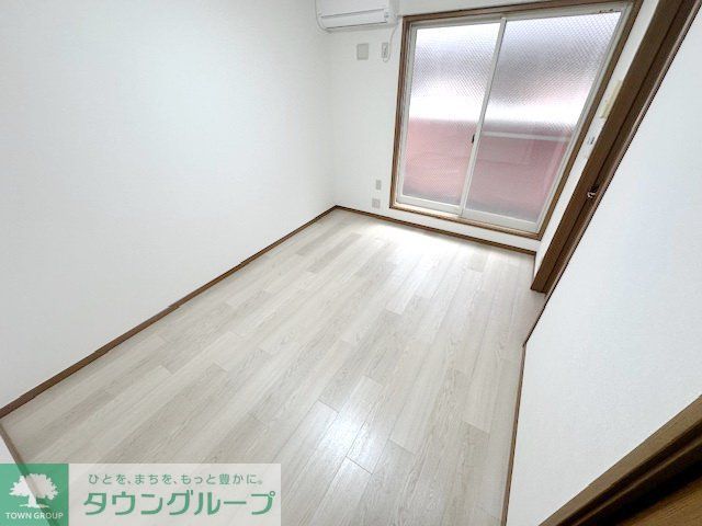 居室・リビング　同物件別部屋写真