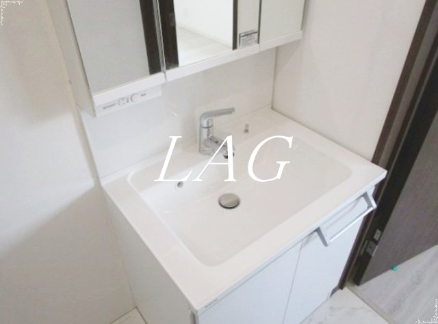 洗面設備　独立洗面台です。