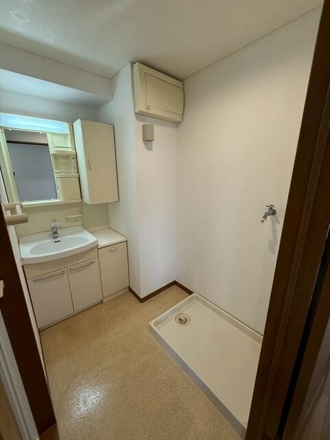 洗面設備　（別タイプ参考写真）ピカイヤ巣鴨　豊島区巣鴨３