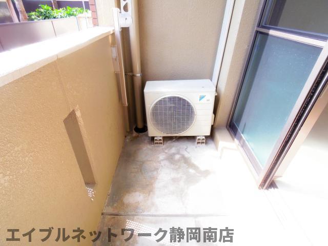 バルコニー　開放的で明るい空間を演出してくれるバルコニーです