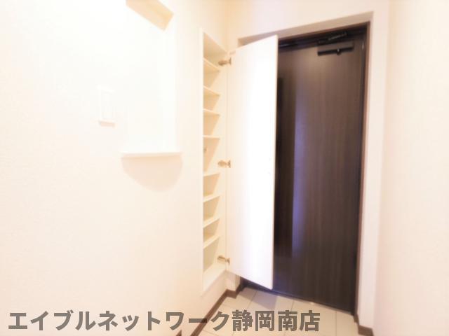 玄関　明るい玄関です