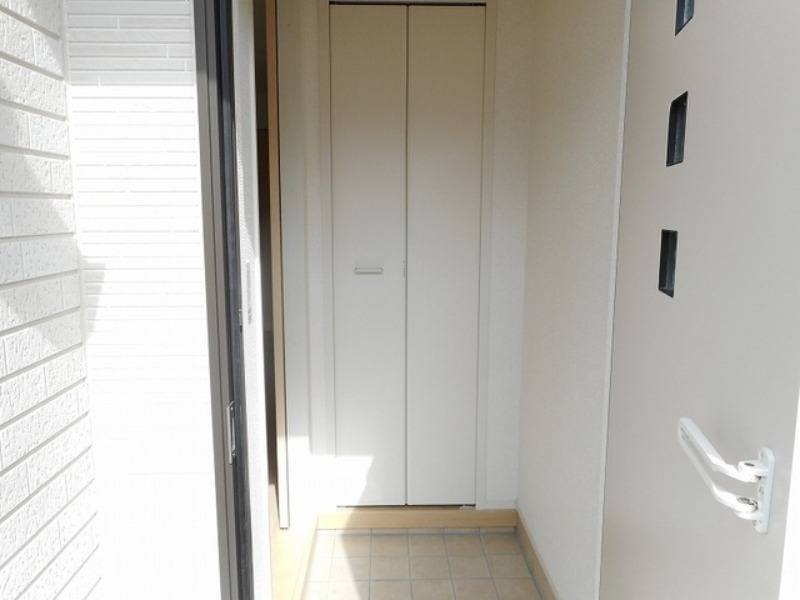 玄関　図面と現状に相違がある場合には現状を優先