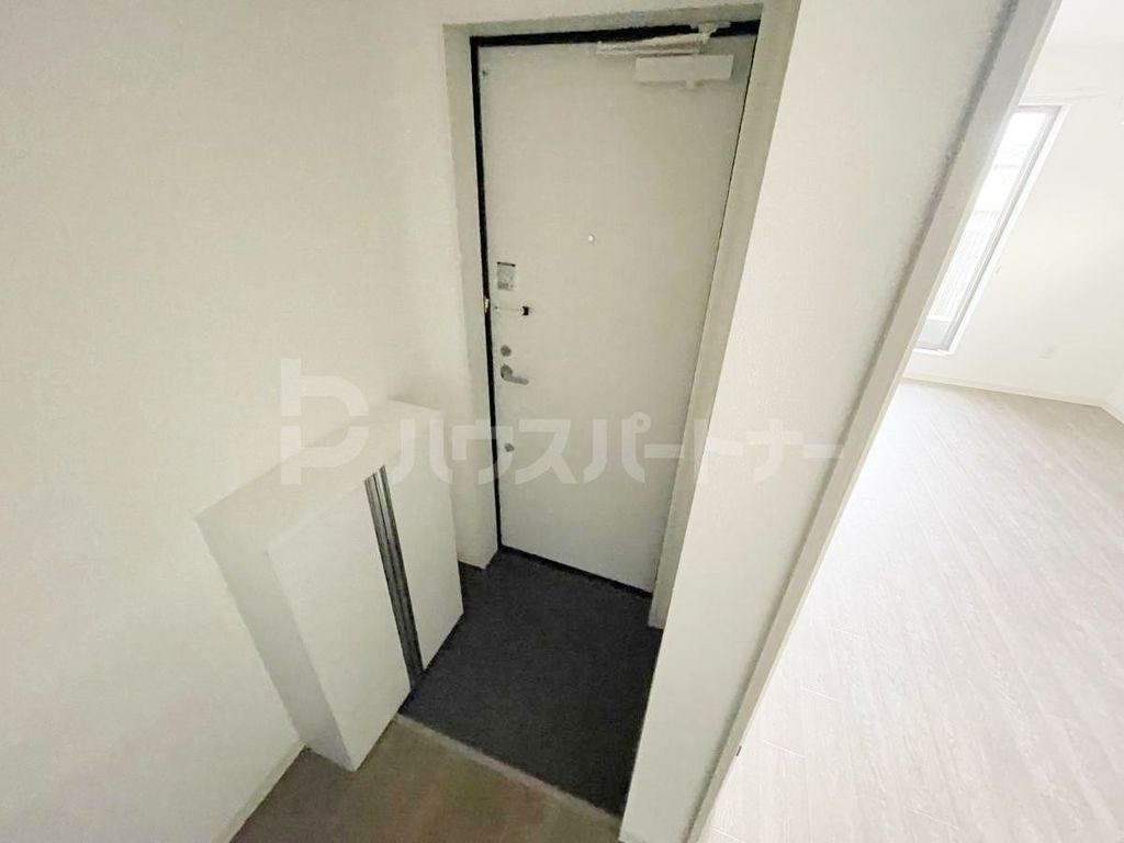 玄関　バルコニー