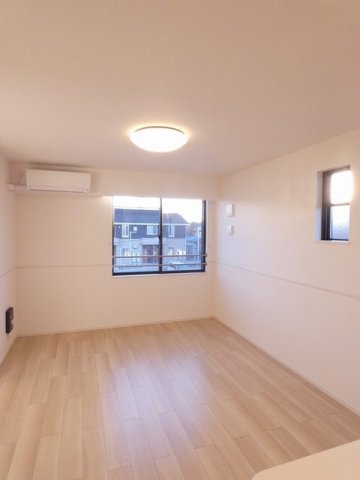 居室・リビング　ゆったりとした居間です