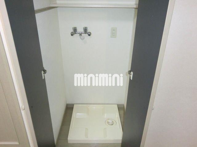 その他設備　室内洗濯機置き場はドアで隠せます！