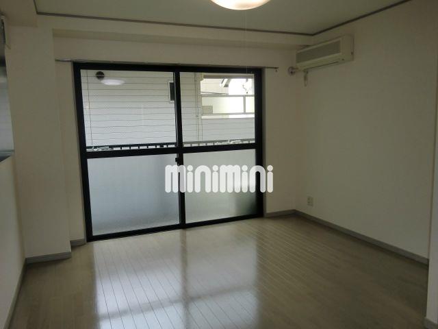 居室・リビング　１２帖と広めのお部屋です！