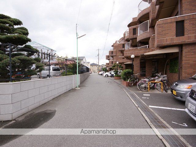 その他　前面道路（その他）まで0m