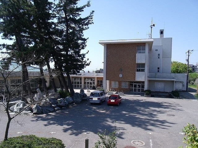 小学校　大根布小学校（小学校）まで600m