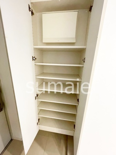 玄関　シューズボックス付きです